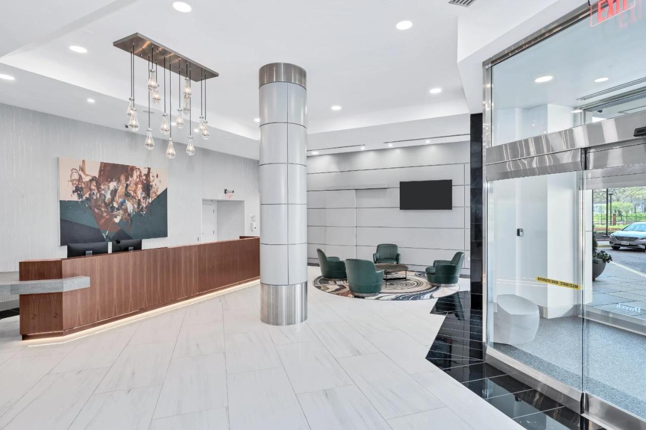 Modern & Charming Apt With Rooftop @Pentagon City Arlington Exteriér fotografie