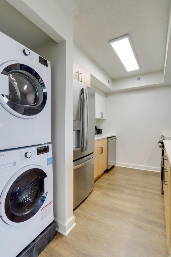 Modern & Charming Apt With Rooftop @Pentagon City Arlington Exteriér fotografie